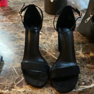 Black heels with rectangle heel